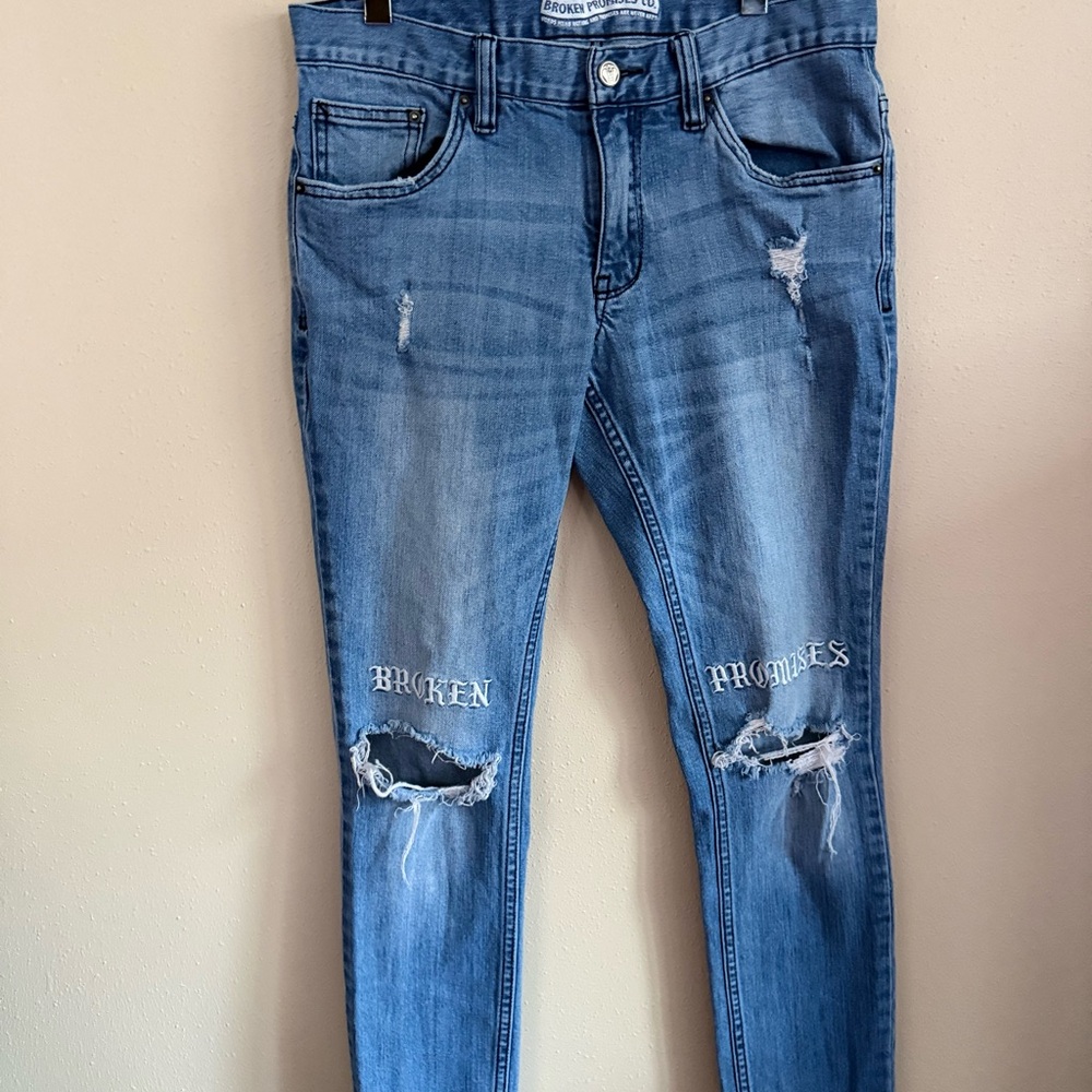 Broken Promises Cobra Embroidered Distressed Jeans Size 30 Blue Streetwear